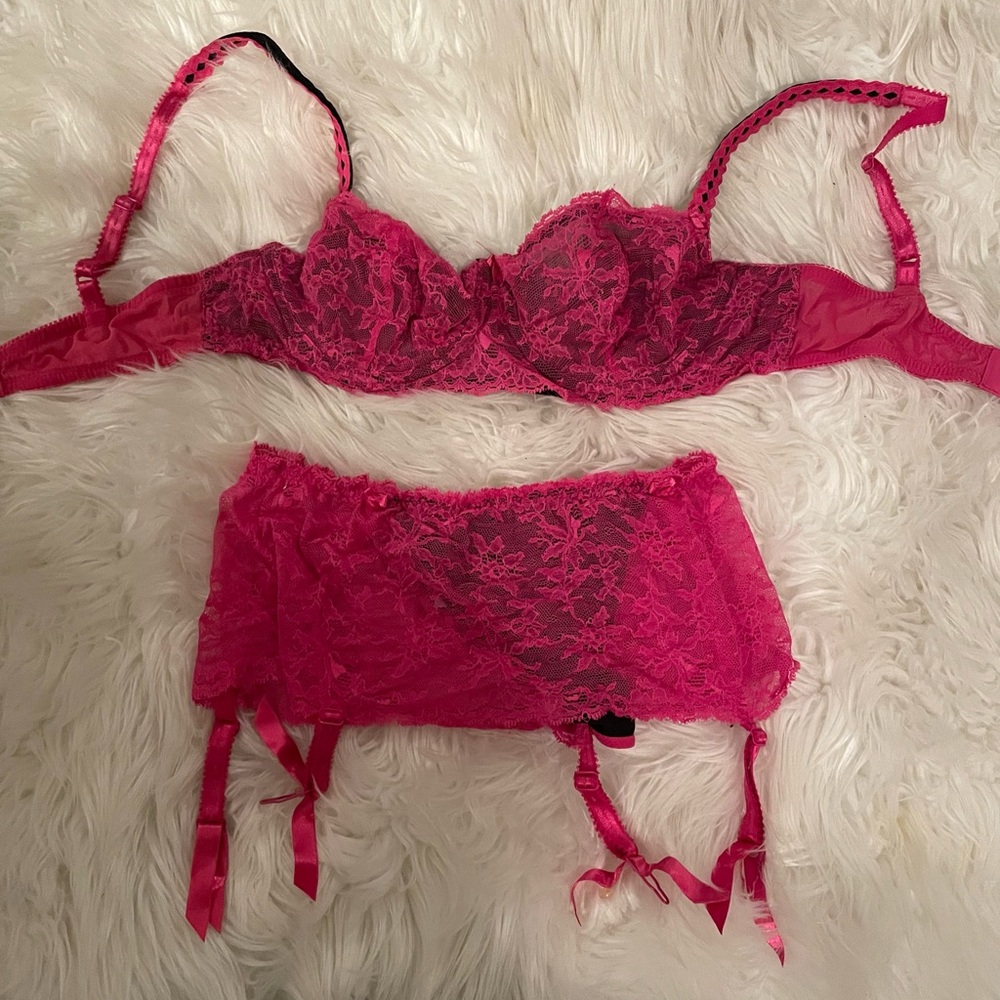 Victoria’s Secret bra and garter set 34c and small bottom
